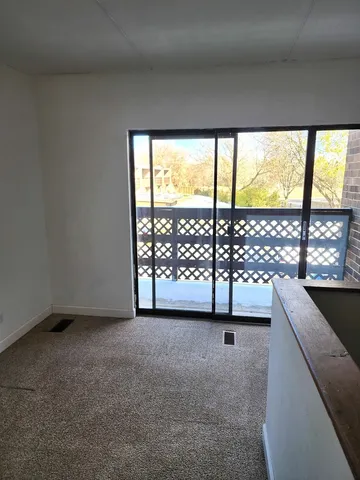 $224,500 | 1503 Kenneth Circle, Elgin, IL 60120