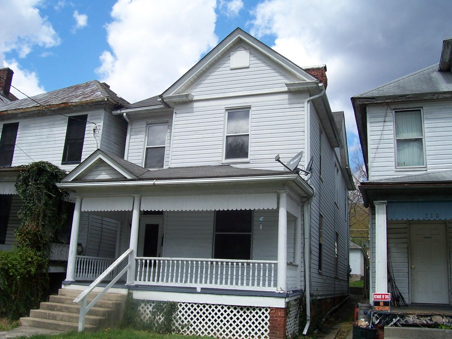 212 West Ridgeway Street Clifton Forge, VA 24422 - Photo 1 of 18 Front