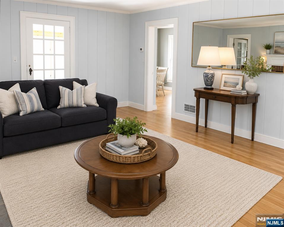 879 Midland Road Oradell, NJ 07649 - Photo 3 of 14