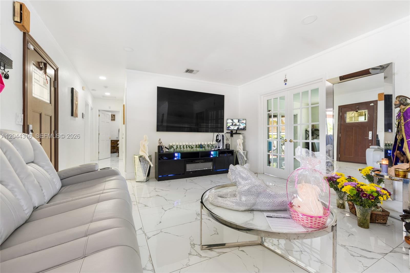 8330 Southwest 25th Street Miami, FL 33155 - Photo 12 of 28