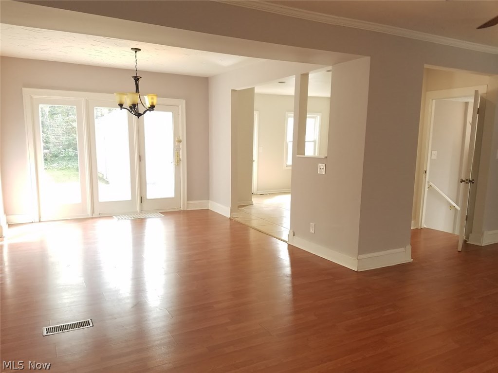 4018 Elmwood Road Cleveland Heights, OH 44121 - Photo 6 of 21