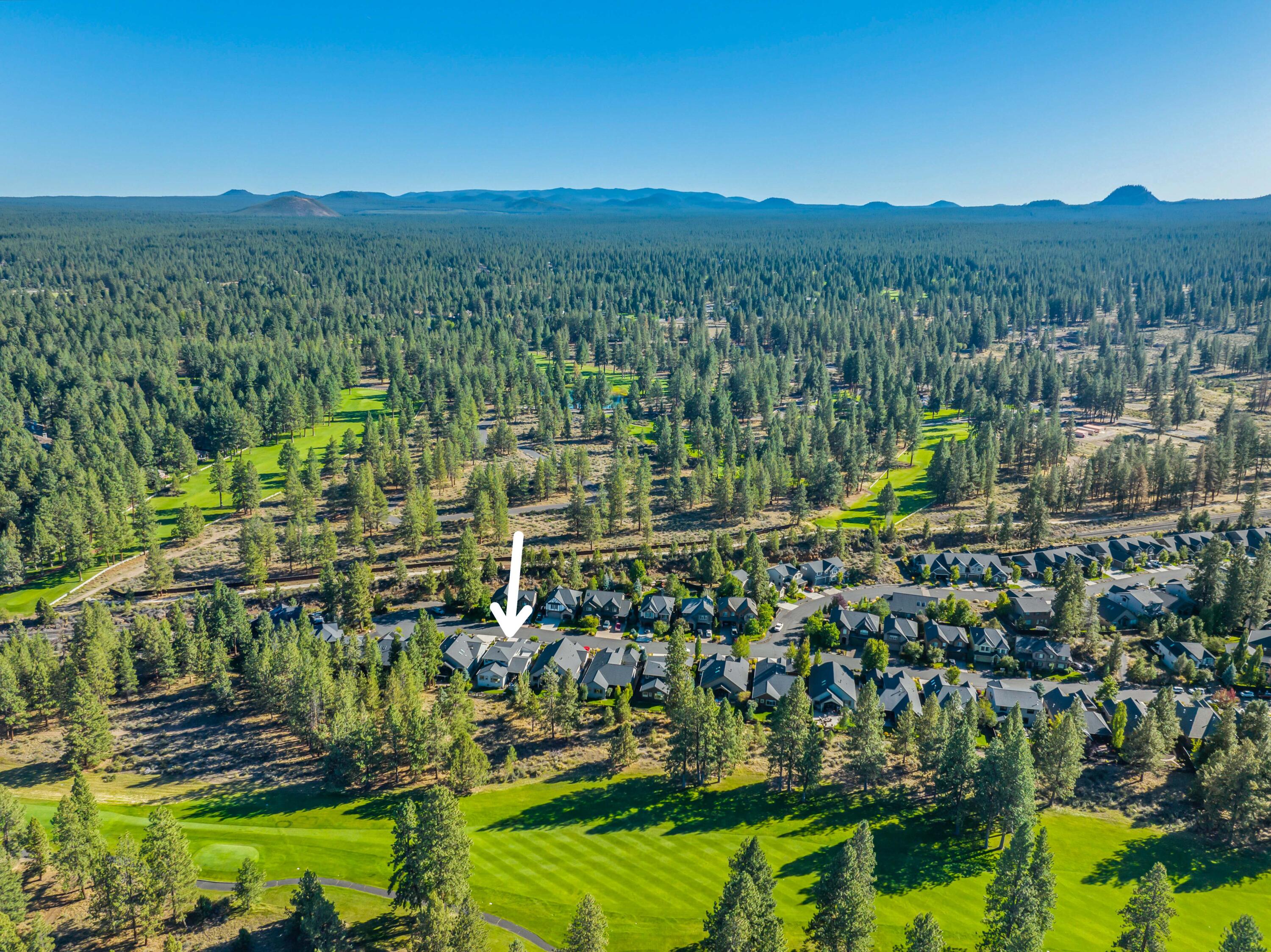 20182 Stonegate Drive Bend, OR 97702 - Photo 48 of 50 63-Aerial