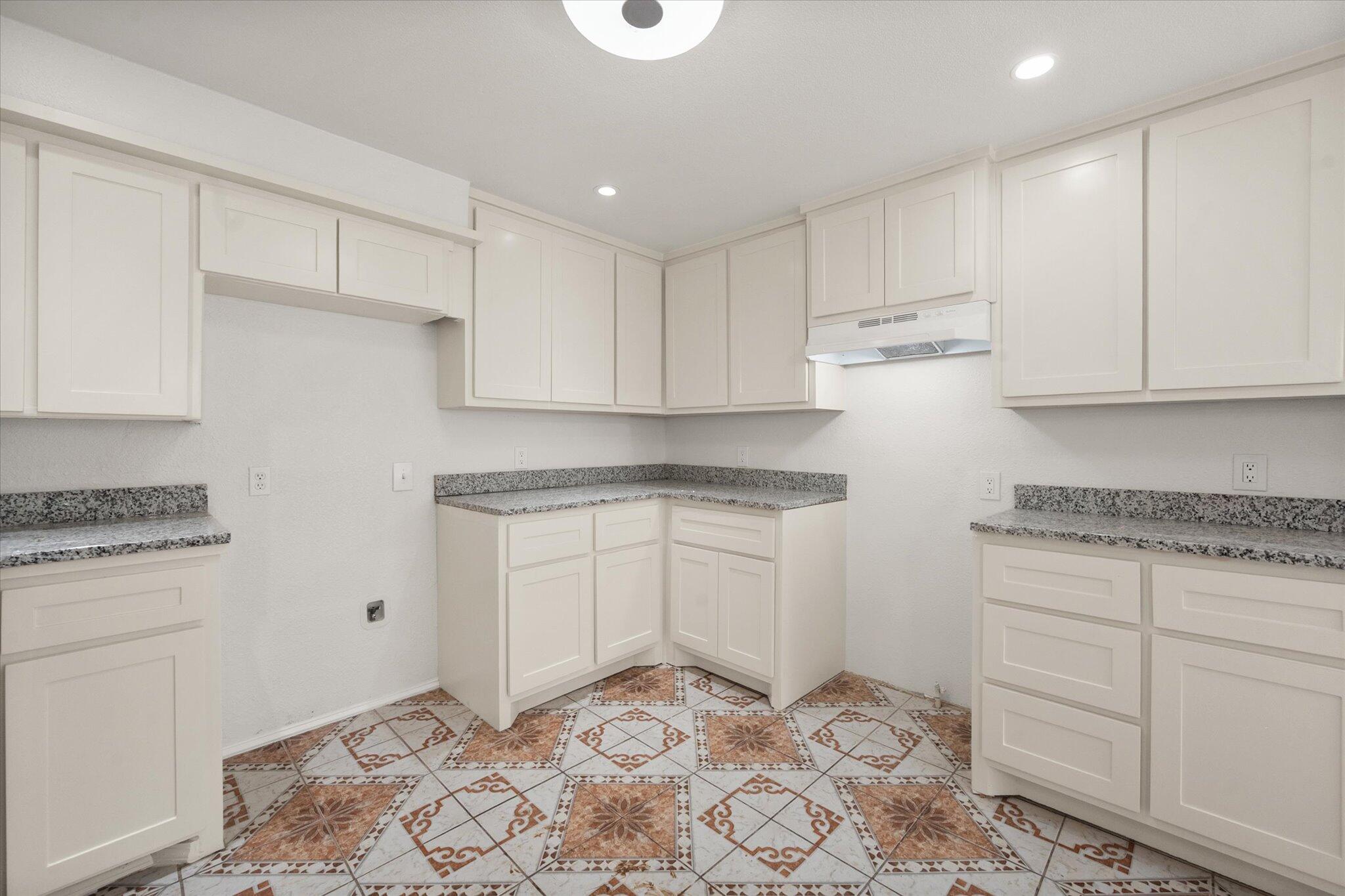 2014 40th Street Lubbock, TX 79412 - Photo 5 of 30 18-2014 40th_9298