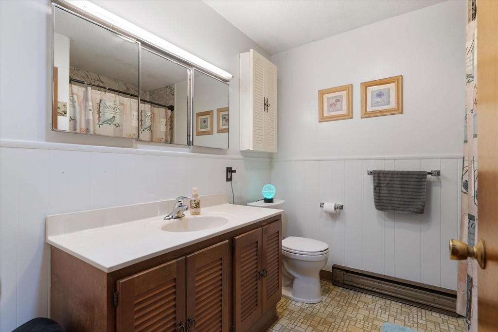 65 Lakeview Avenue Athol, MA 01331 - Photo 15 of 31