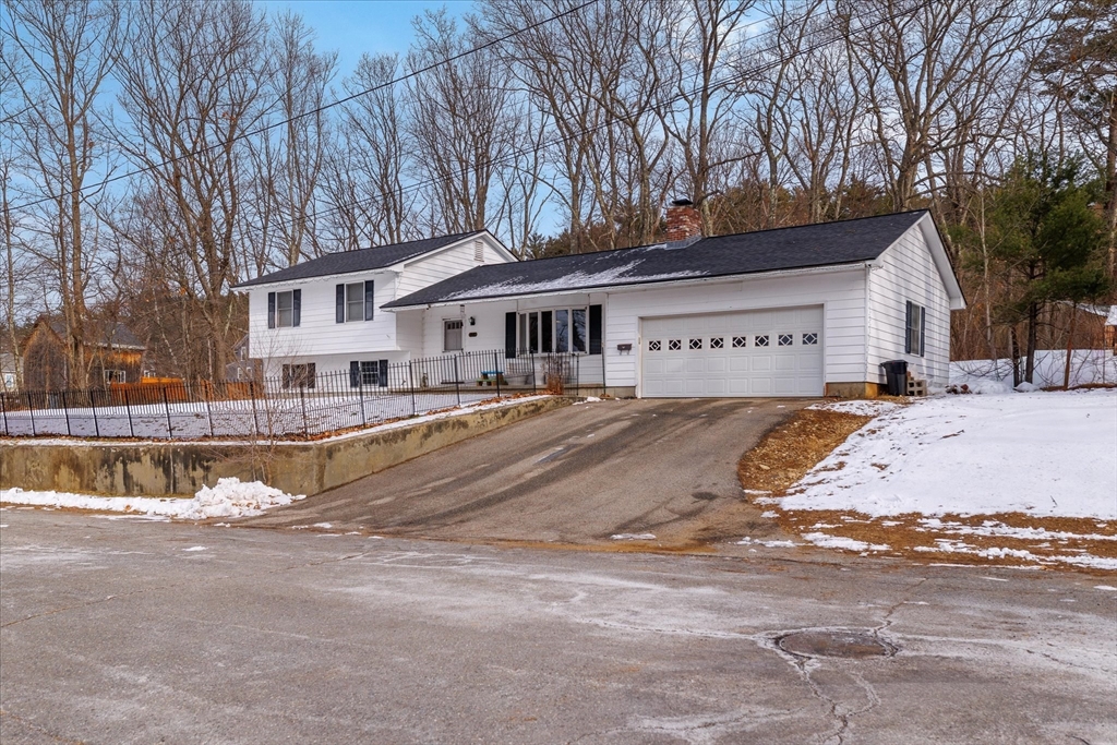 65 Lakeview Avenue Athol, MA 01331 - Photo 3 of 31