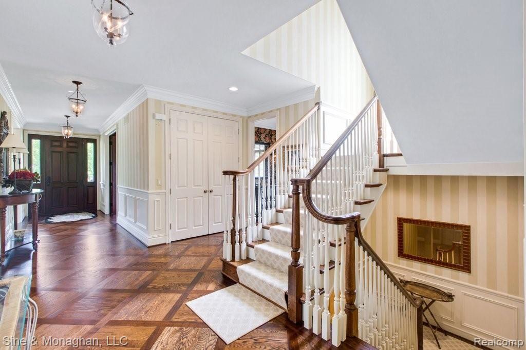 15 Hampton Road Grosse Pointe Shores, MI 48236 - Photo 5 of 79
