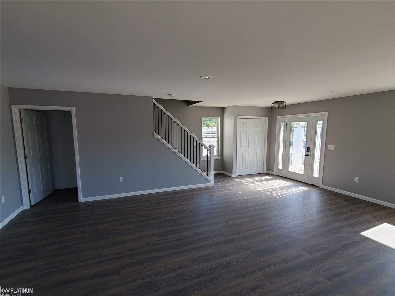 1570 River Road St. Clair, MI 48079 - Photo 23 of 51 50020399-22.JPG