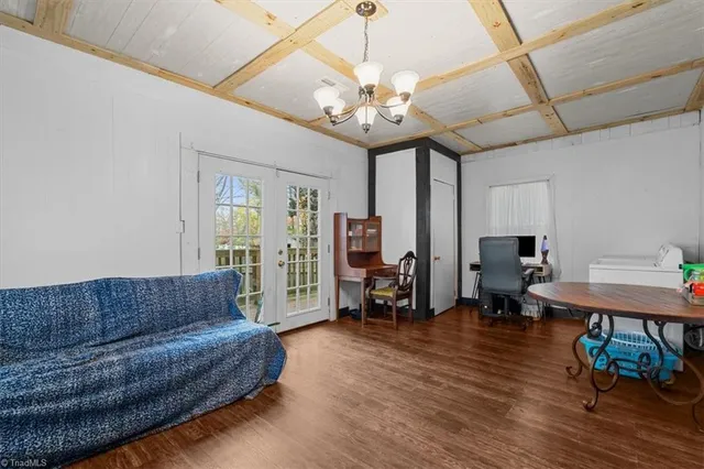 $199,900 | 210 West King Street, King, NC 27021