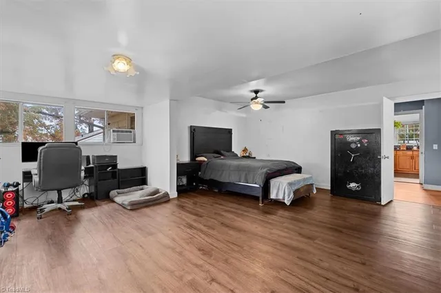 $199,900 | 210 West King Street, King, NC 27021