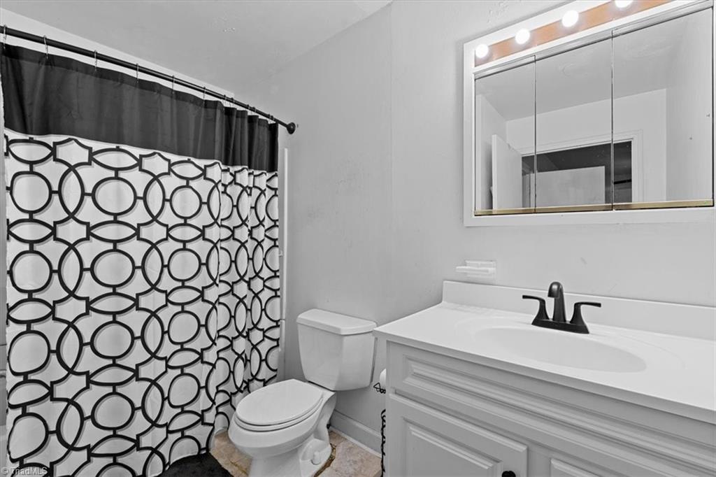 210 West King Street King, NC 27021 - Photo 25 of 49