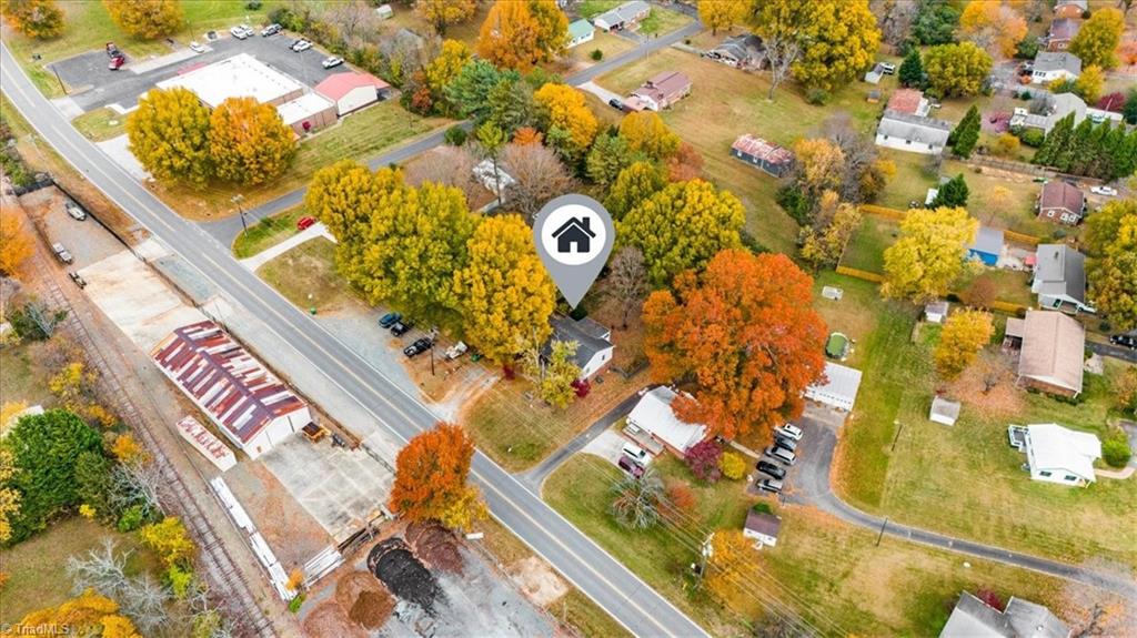 210 West King Street King, NC 27021 - Photo 38 of 49