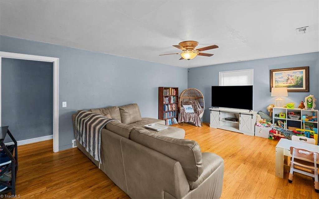 210 West King Street King, NC 27021 - Photo 4 of 49