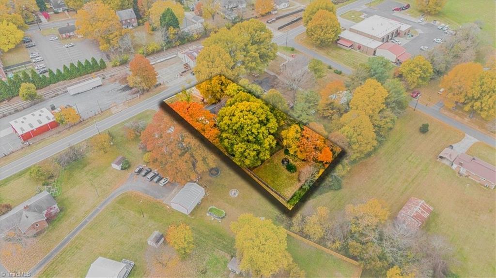 210 West King Street King, NC 27021 - Photo 41 of 49