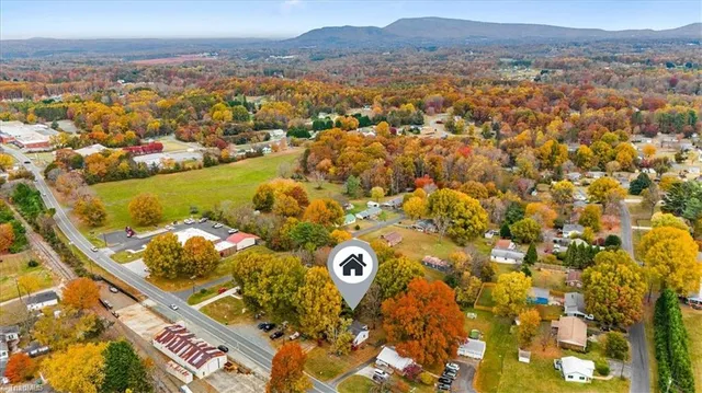 $199,900 | 210 West King Street, King, NC 27021