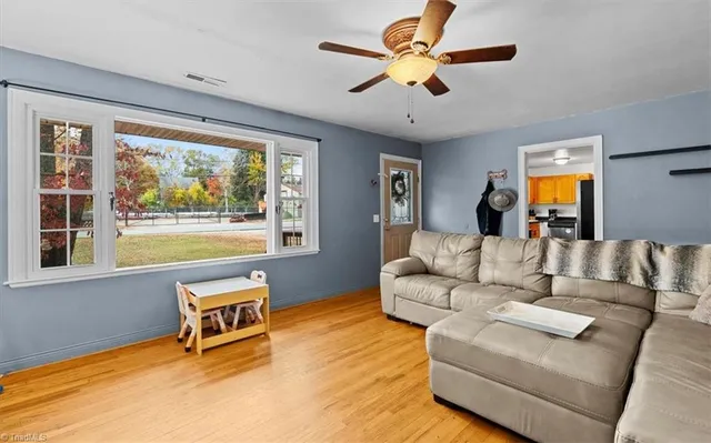 $199,900 | 210 West King Street, King, NC 27021