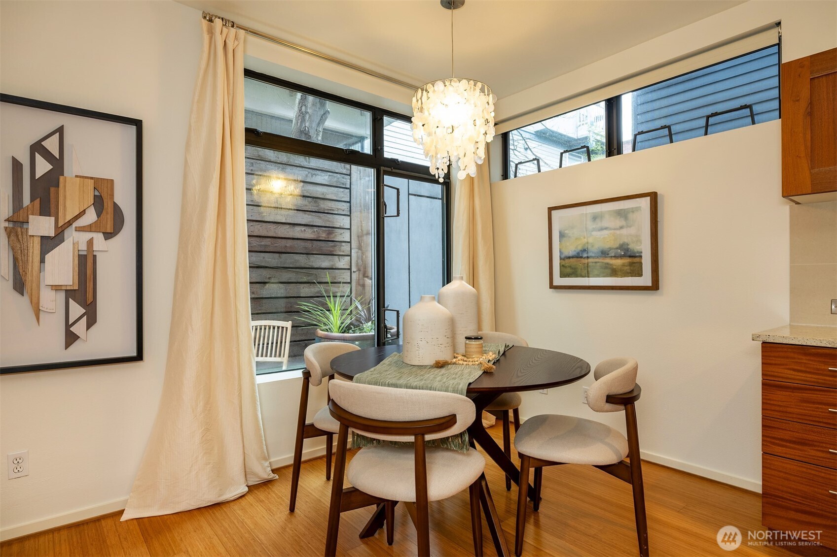 1810 11th Avenue, Unit A Seattle, WA 98122 - Photo 11 of 35