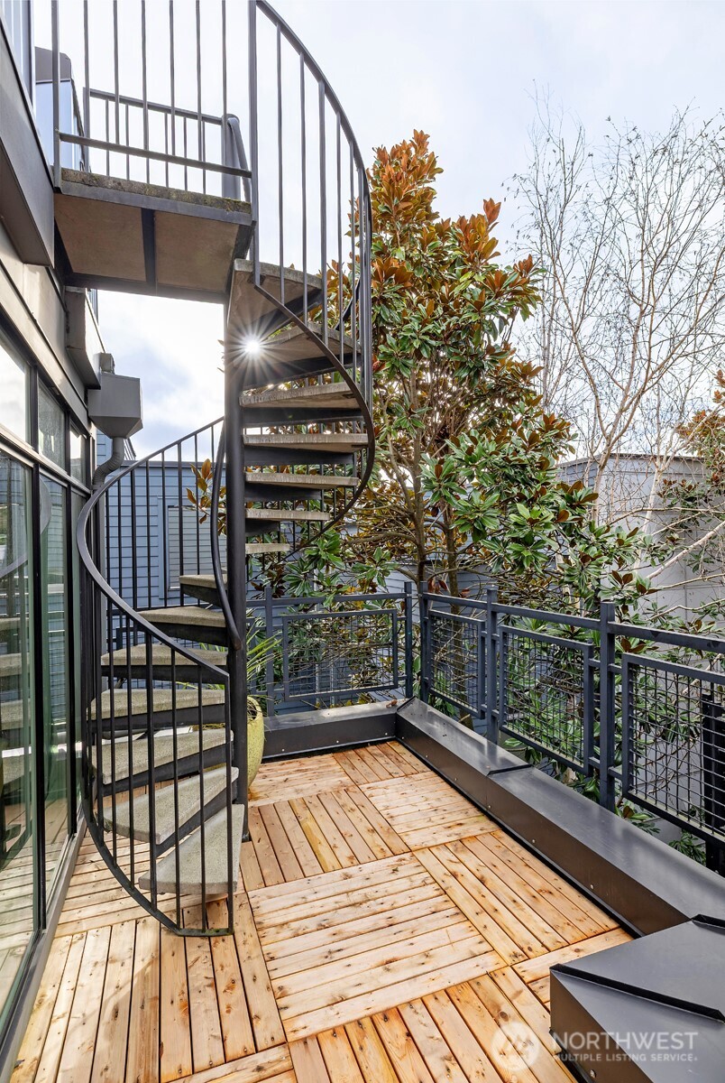 1810 11th Avenue, Unit A Seattle, WA 98122 - Photo 29 of 35