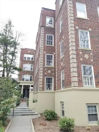 $3,750 | 32 Shepard Street, Unit 44, Cambridge, MA 02138