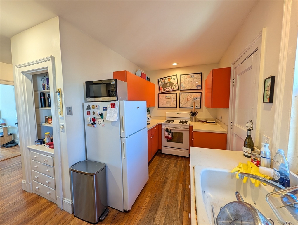 32 Shepard Street, Unit 44 Cambridge, MA 02138 - Photo 4 of 13