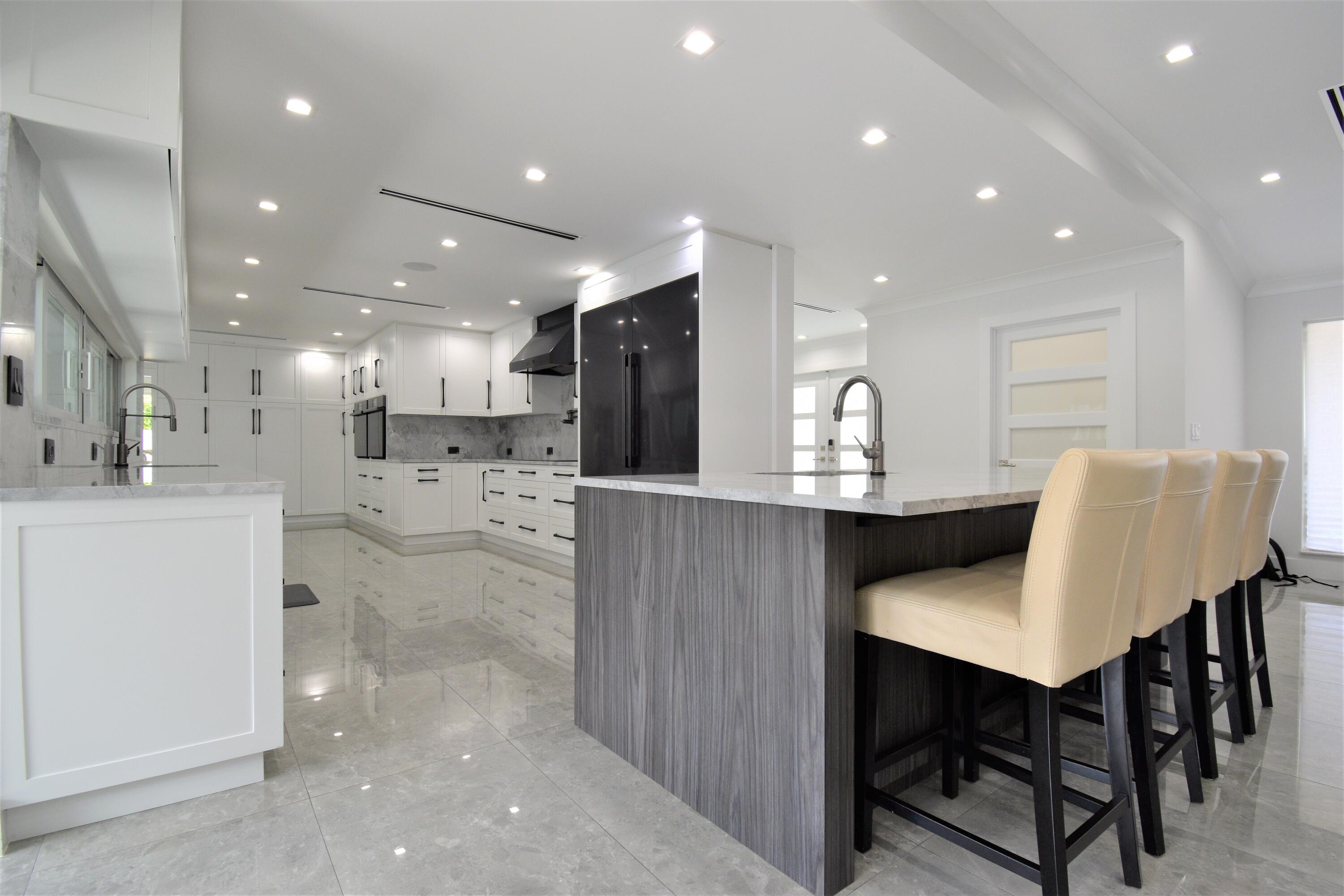 20950 Pinar Trail Boca Raton, FL 33433 - Photo 14 of 90 Kitchen