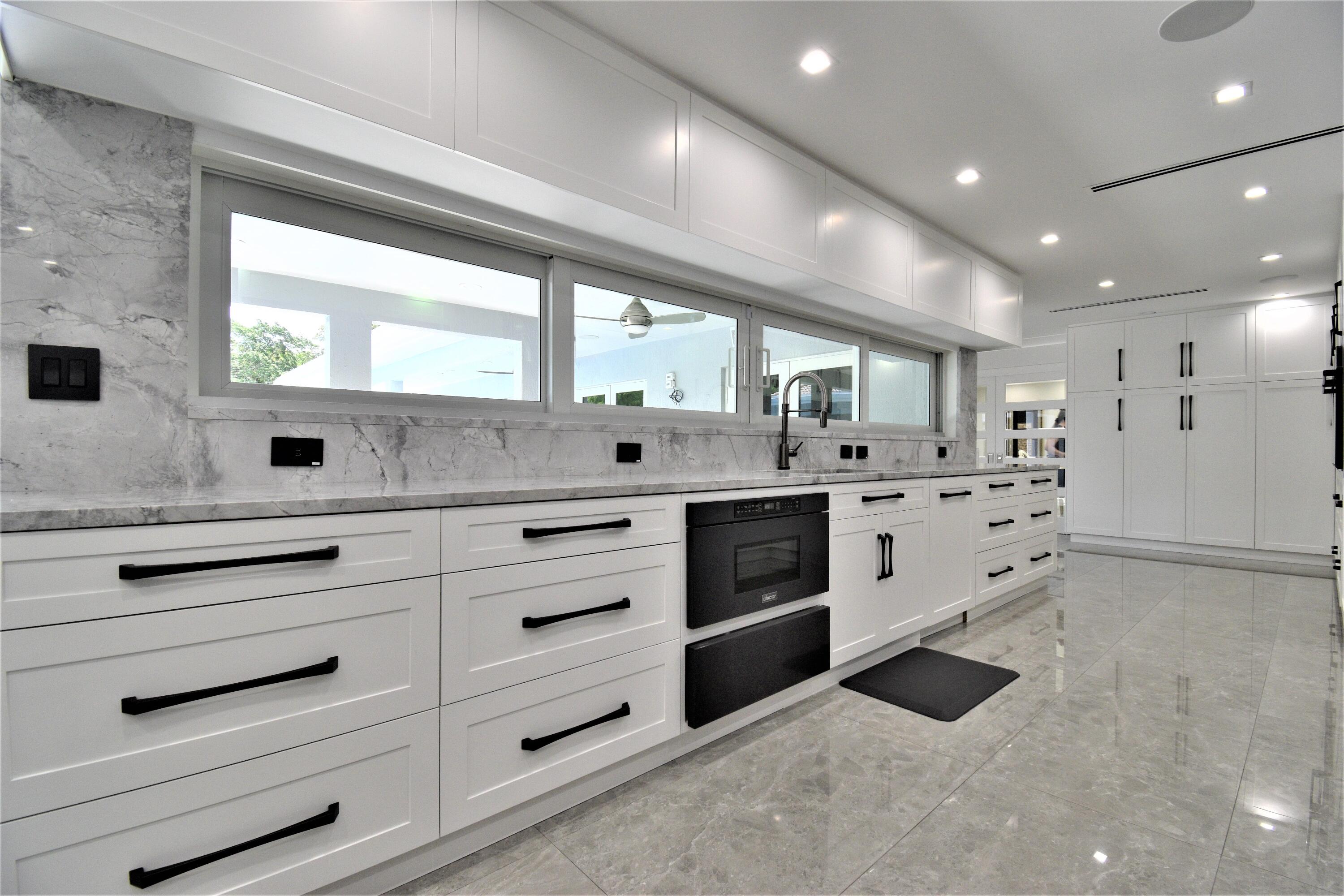 20950 Pinar Trail Boca Raton, FL 33433 - Photo 21 of 90 Kitchen