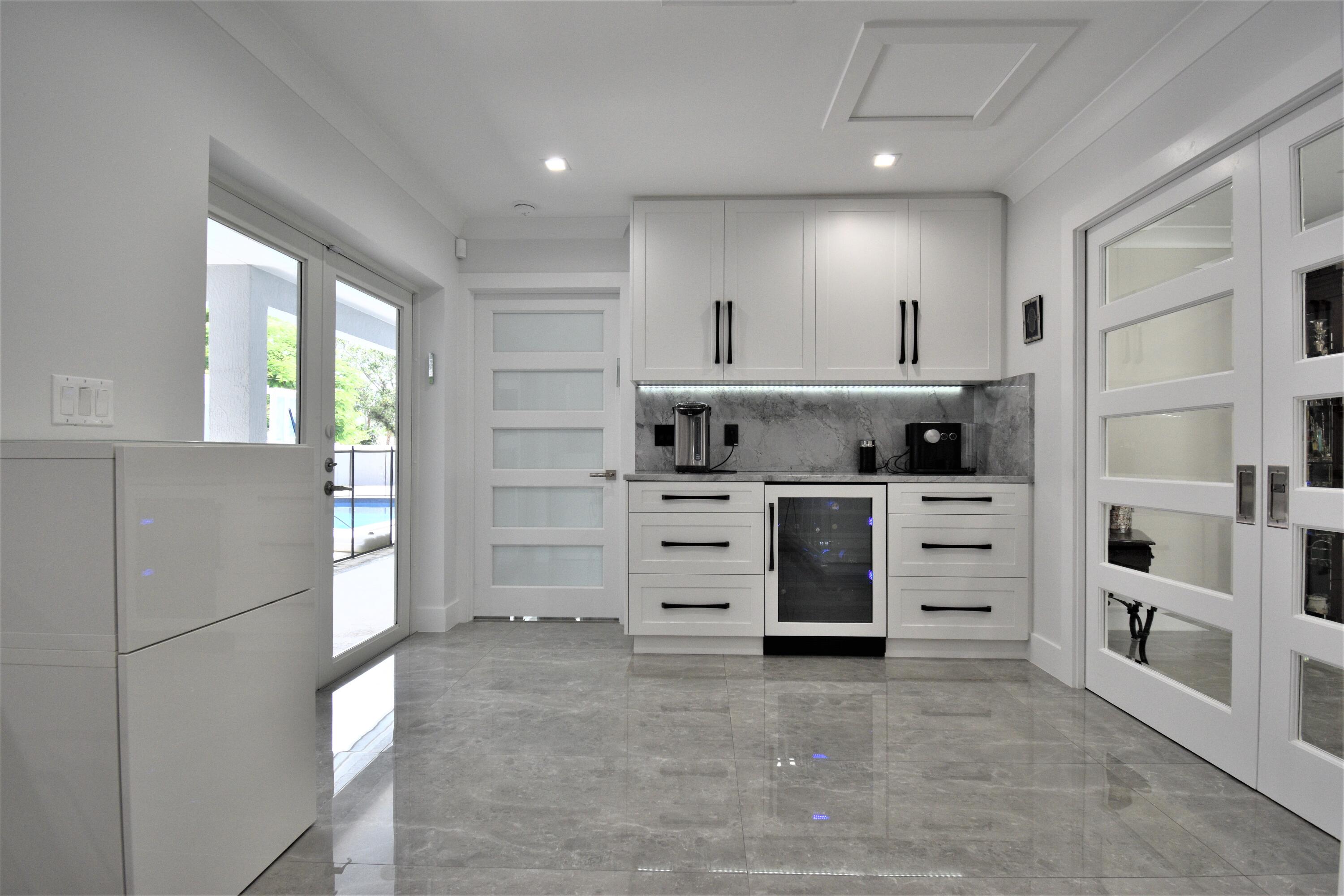 20950 Pinar Trail Boca Raton, FL 33433 - Photo 25 of 90 Kitchen