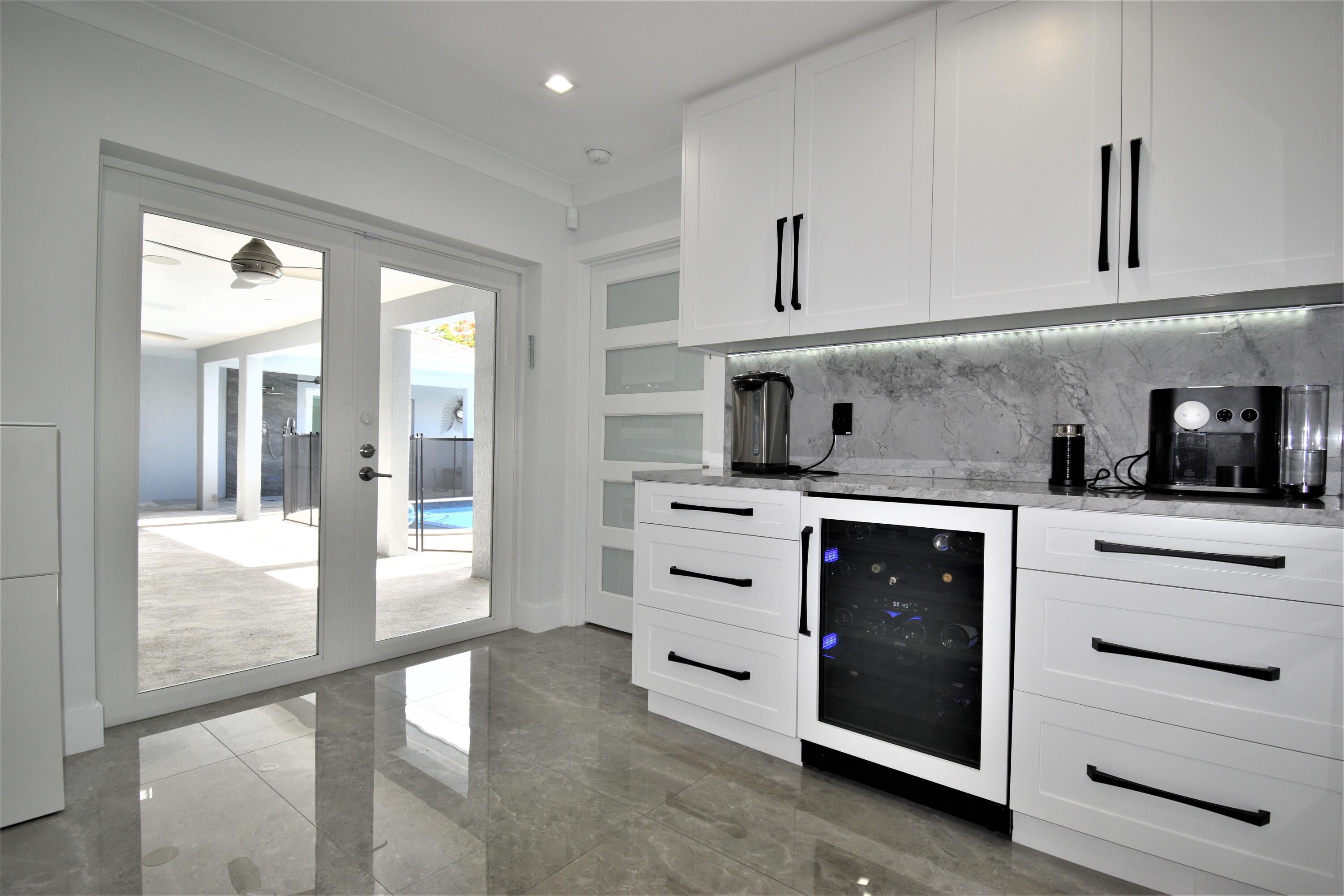 20950 Pinar Trail Boca Raton, FL 33433 - Photo 26 of 90 Kitchen