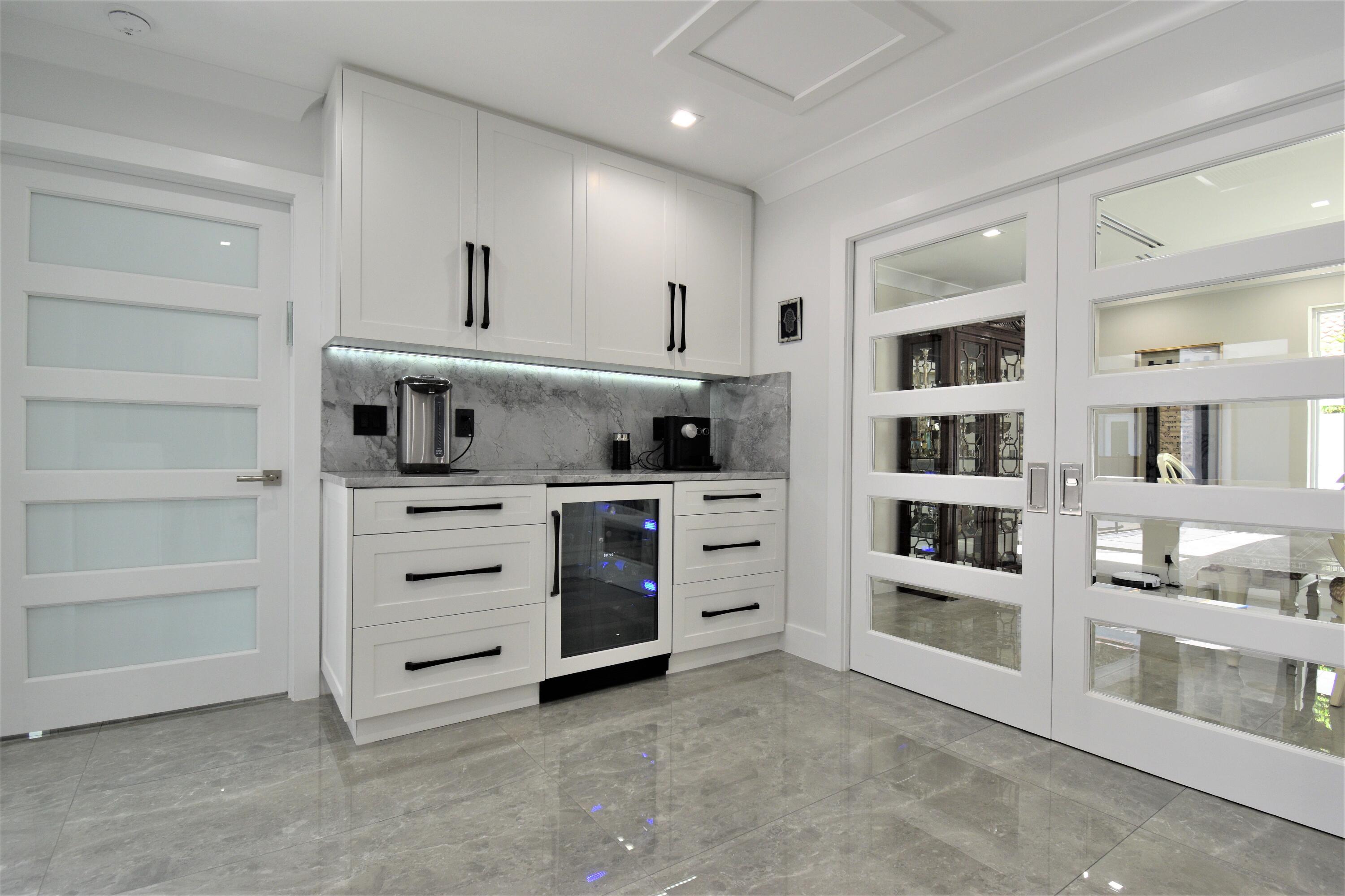 20950 Pinar Trail Boca Raton, FL 33433 - Photo 27 of 90 Kitchen