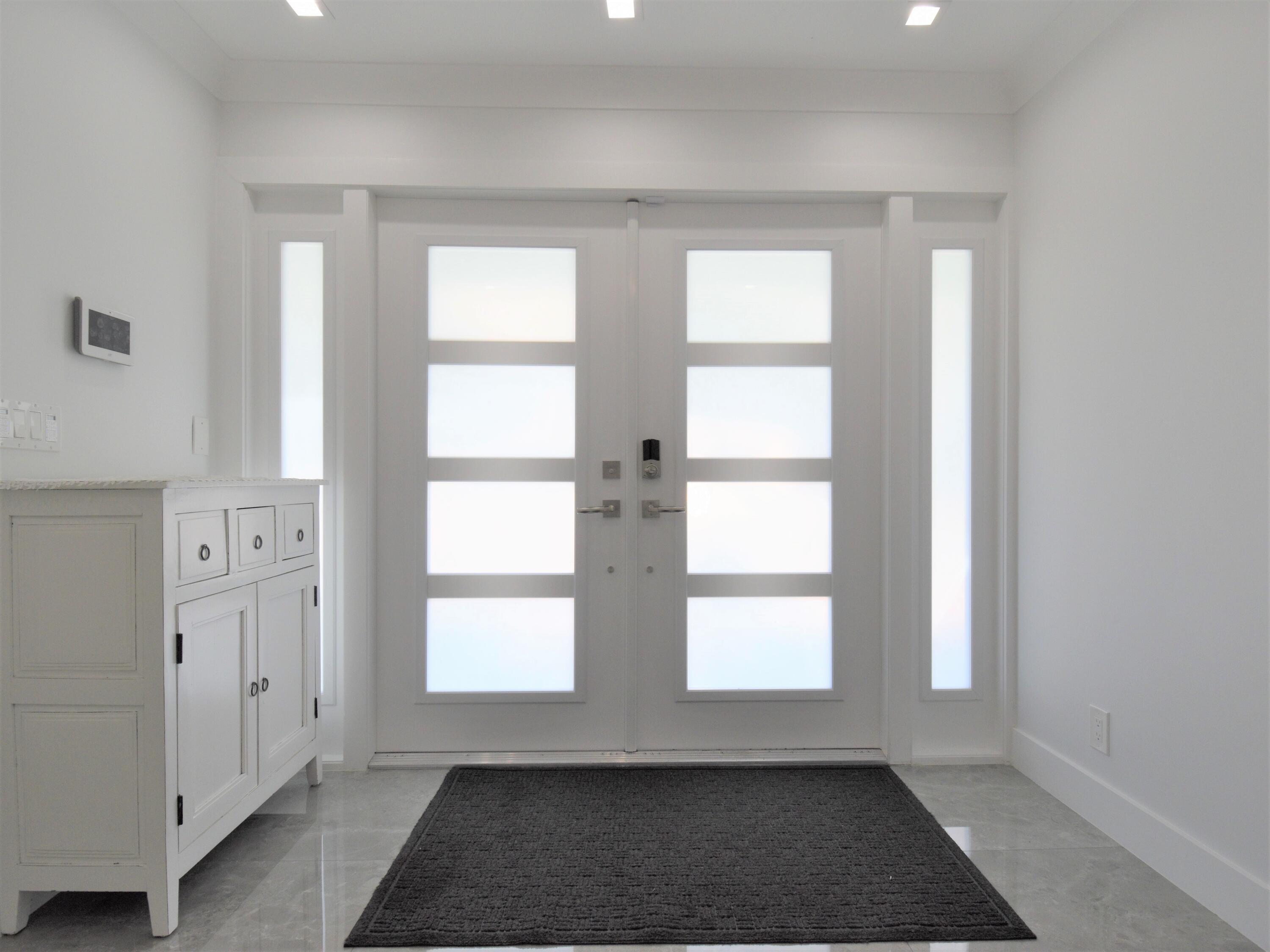 20950 Pinar Trail Boca Raton, FL 33433 - Photo 4 of 90 Front door