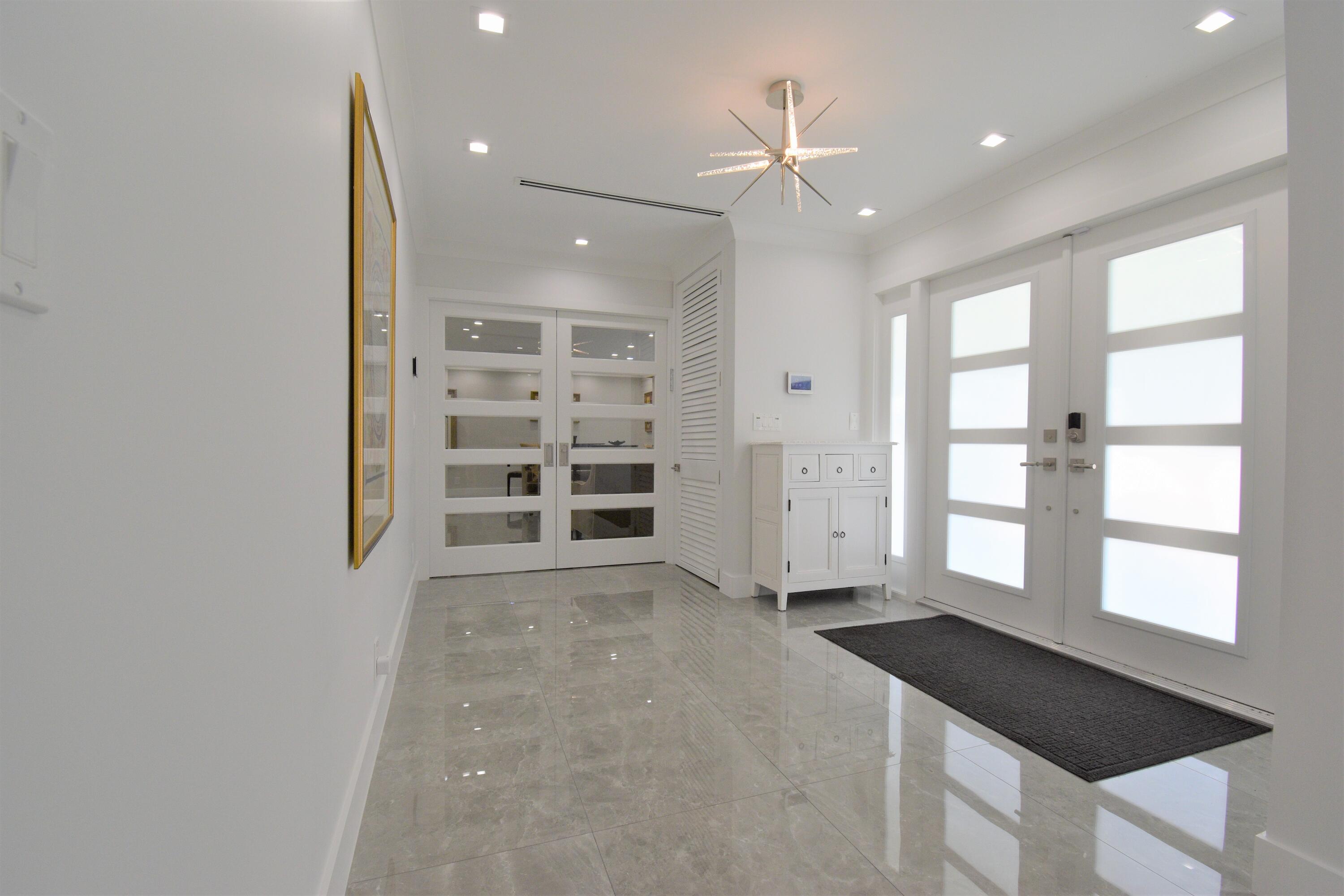 20950 Pinar Trail Boca Raton, FL 33433 - Photo 5 of 90 Entrance way