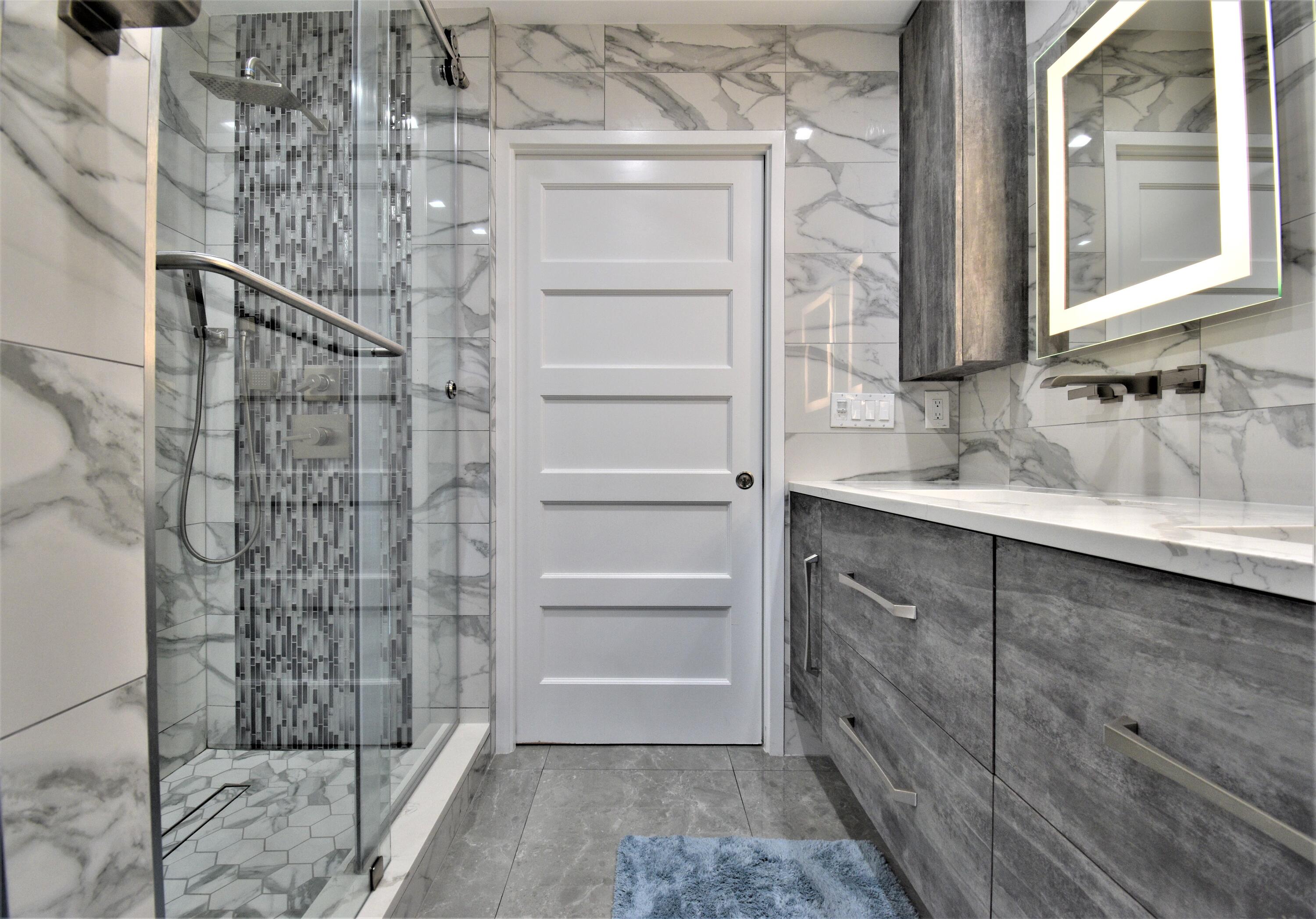 20950 Pinar Trail Boca Raton, FL 33433 - Photo 52 of 90 Bathroom