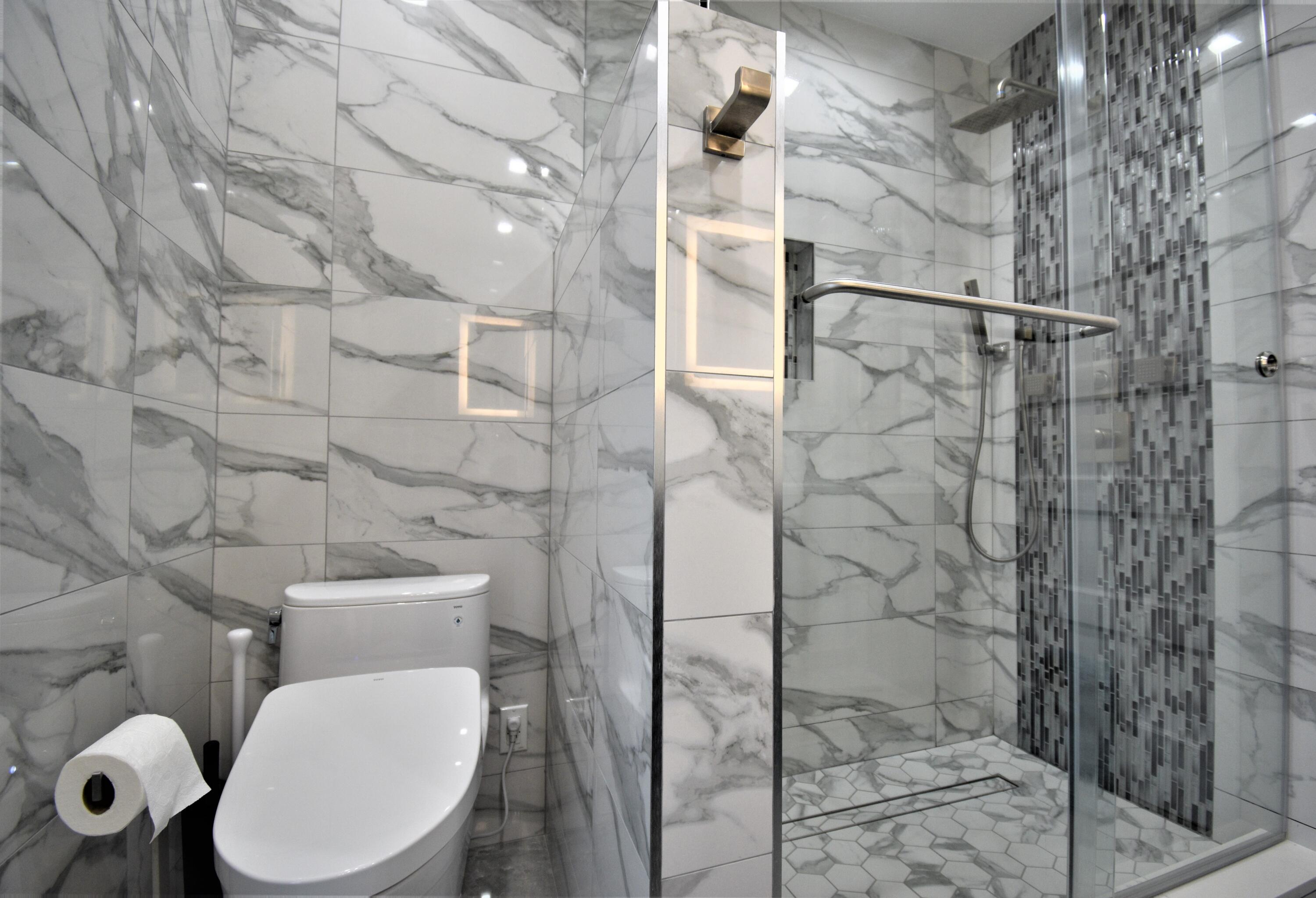 20950 Pinar Trail Boca Raton, FL 33433 - Photo 53 of 90 Bathroom