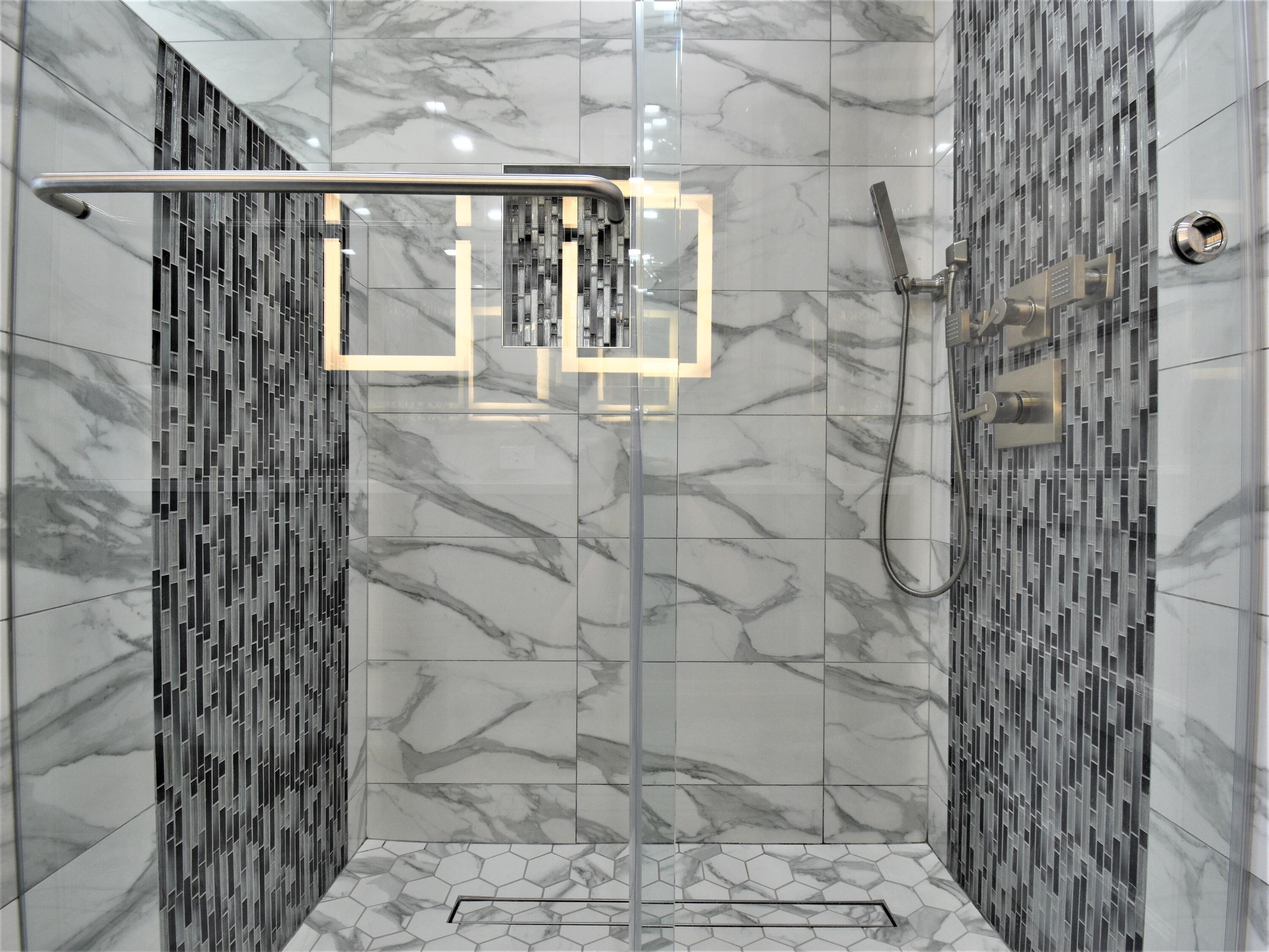 20950 Pinar Trail Boca Raton, FL 33433 - Photo 54 of 90 Bathroom