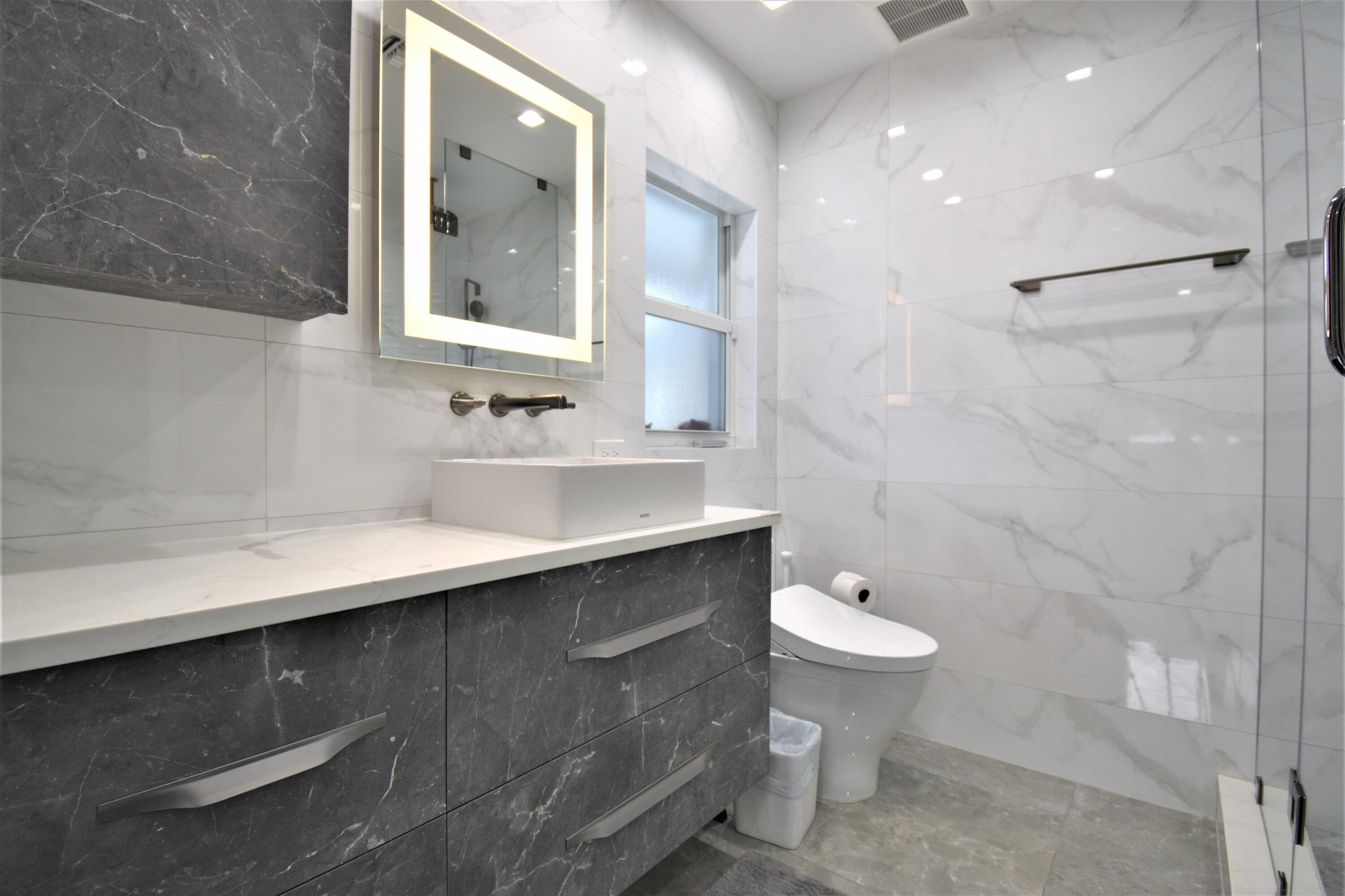 20950 Pinar Trail Boca Raton, FL 33433 - Photo 60 of 90 Bathroom