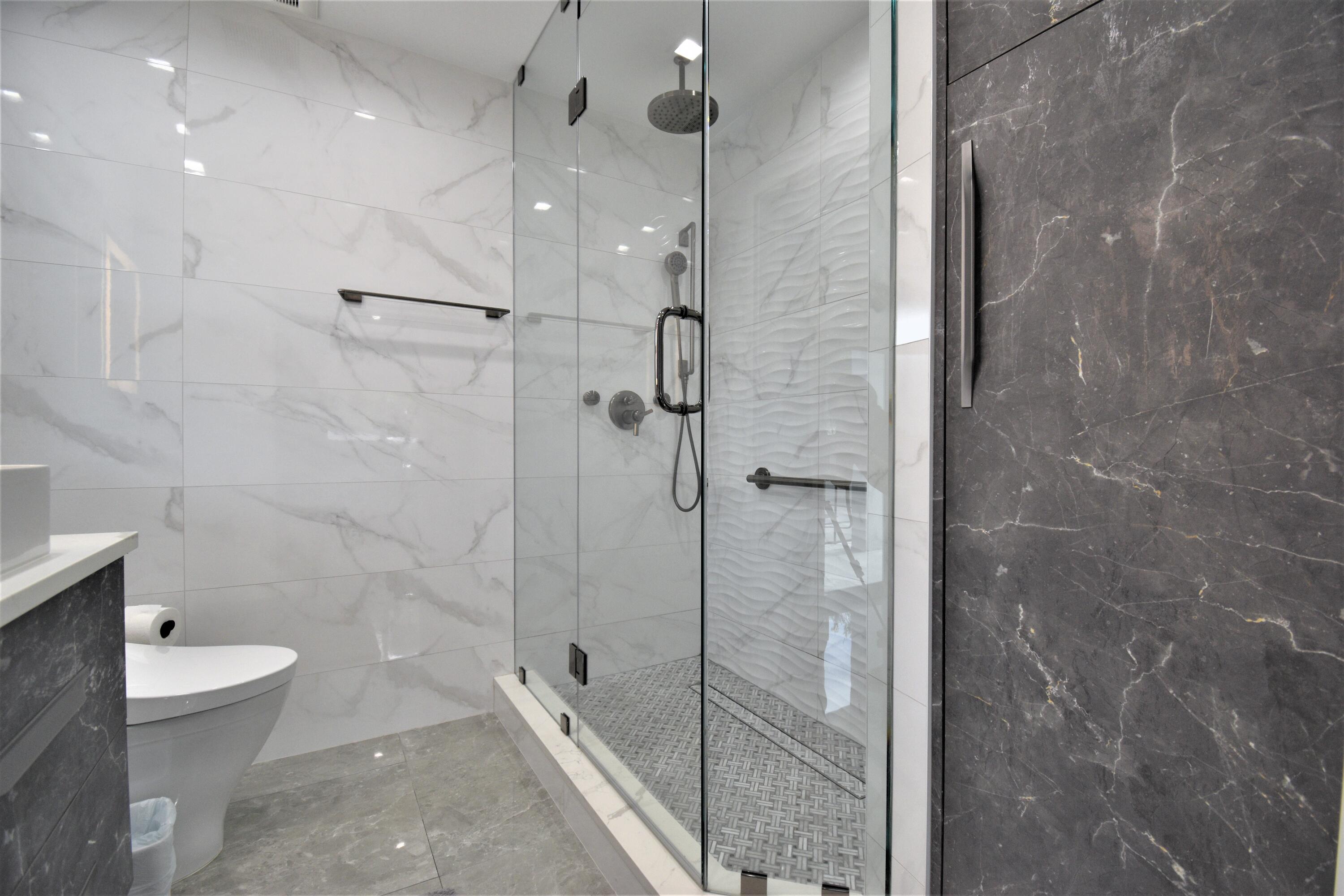 20950 Pinar Trail Boca Raton, FL 33433 - Photo 61 of 90 Bathroom