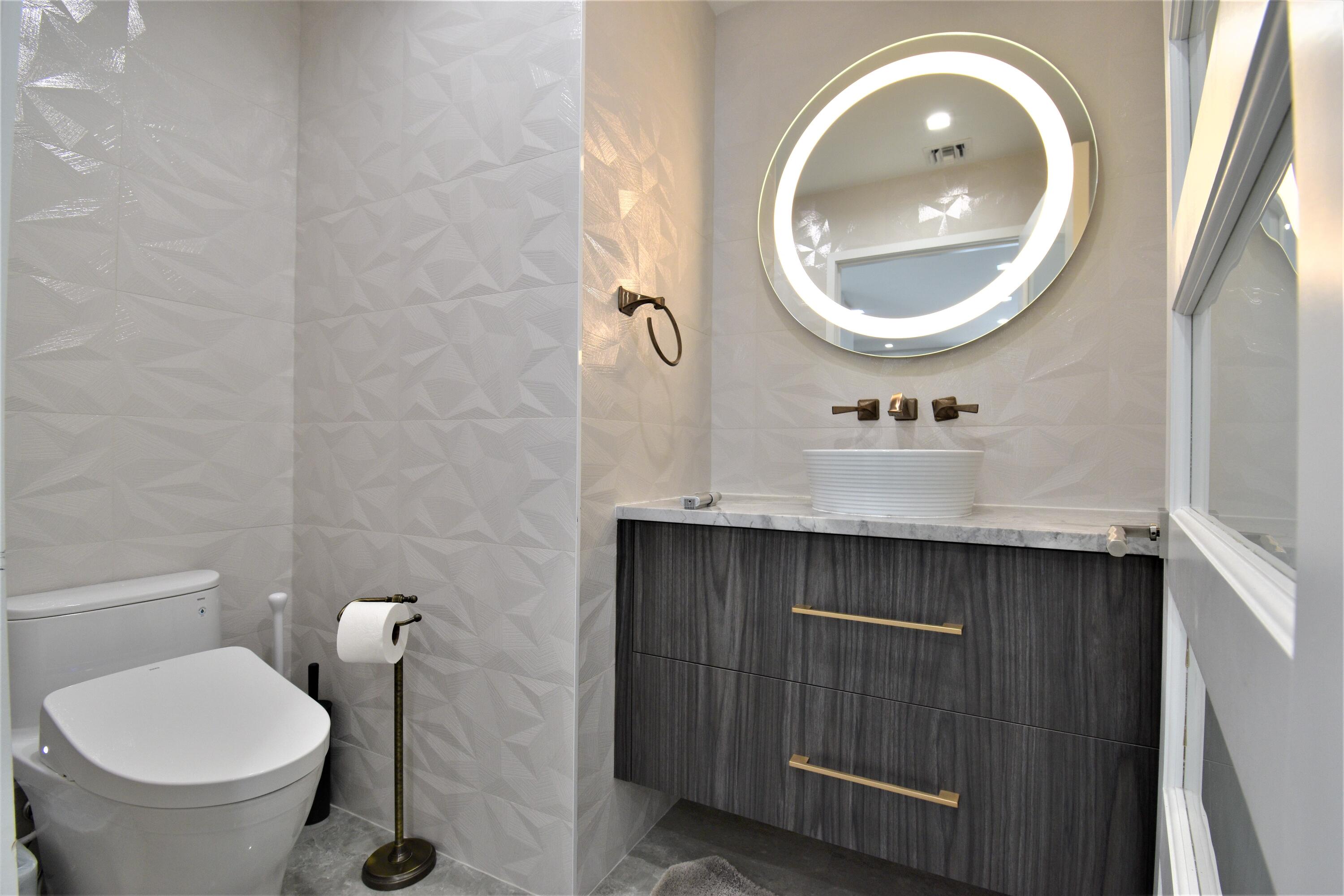 20950 Pinar Trail Boca Raton, FL 33433 - Photo 70 of 90 Powder room