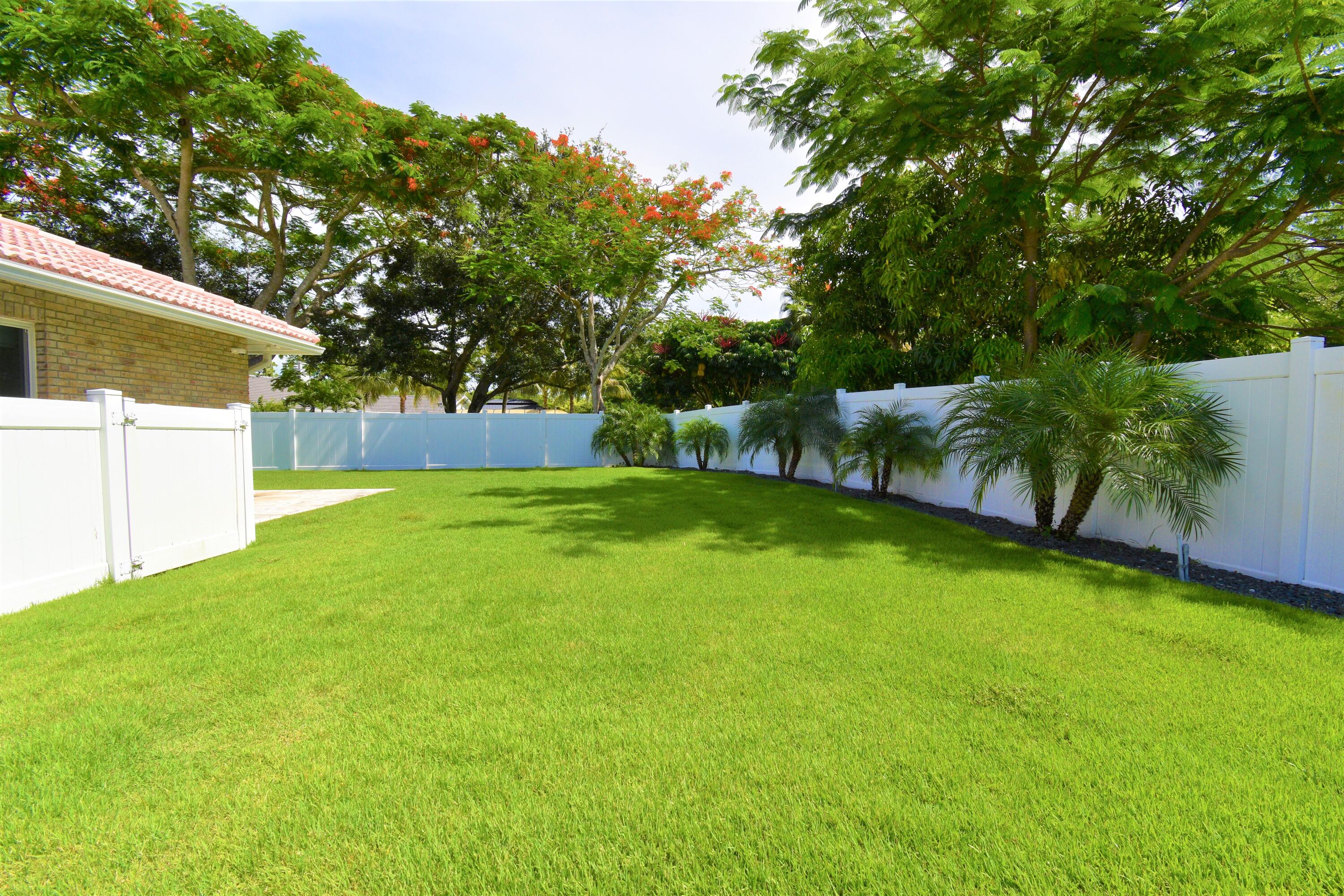 20950 Pinar Trail Boca Raton, FL 33433 - Photo 80 of 90 Backyard
