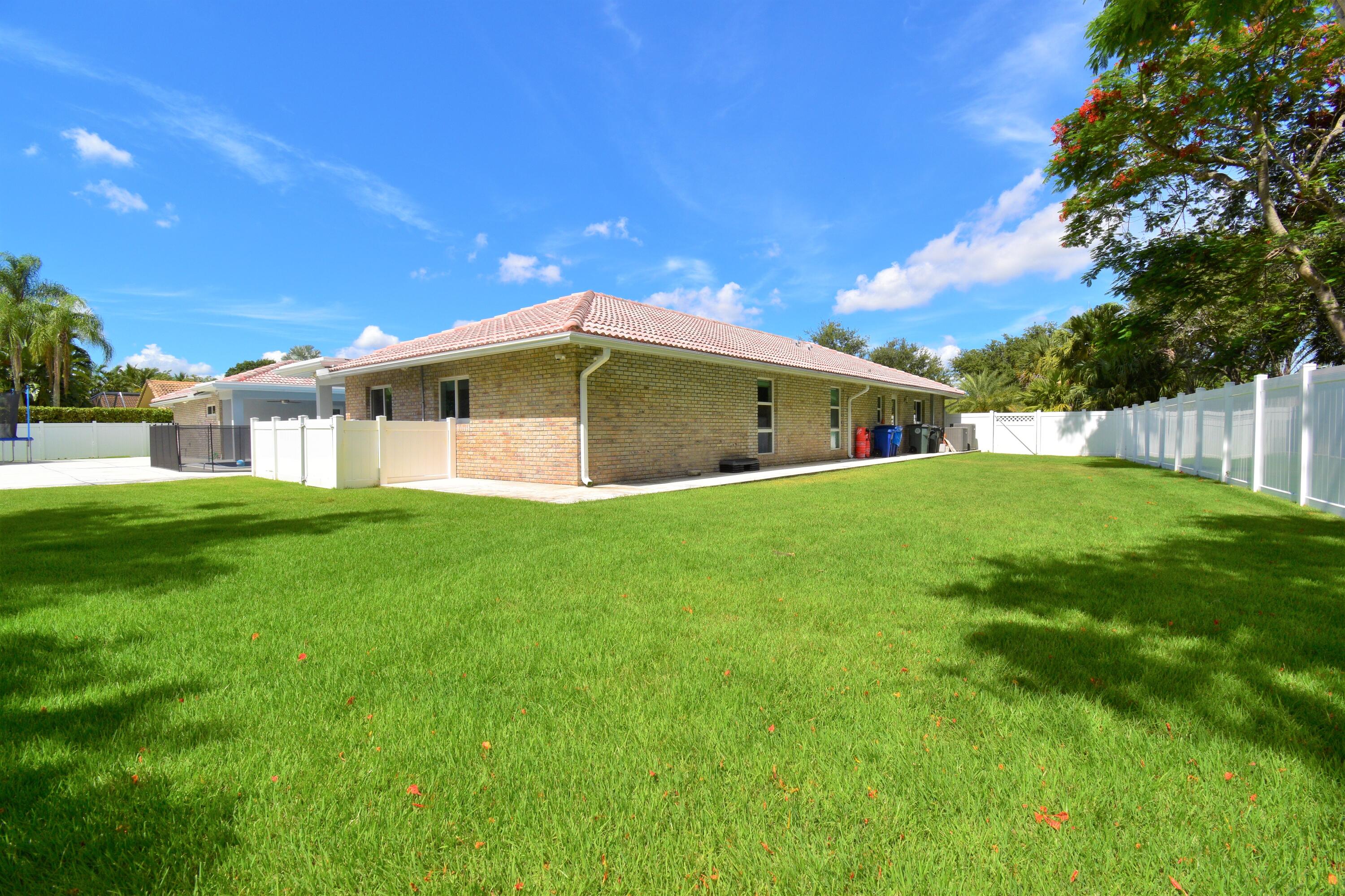20950 Pinar Trail Boca Raton, FL 33433 - Photo 82 of 90 Backyard