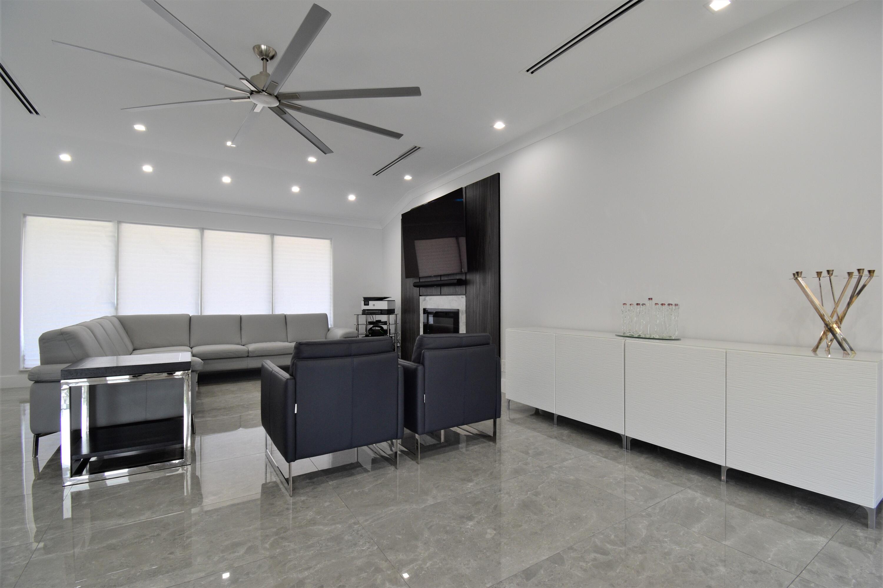 20950 Pinar Trail Boca Raton, FL 33433 - Photo 10 of 90 Entertainment room