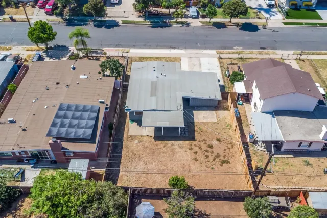 a picture of a cabinet