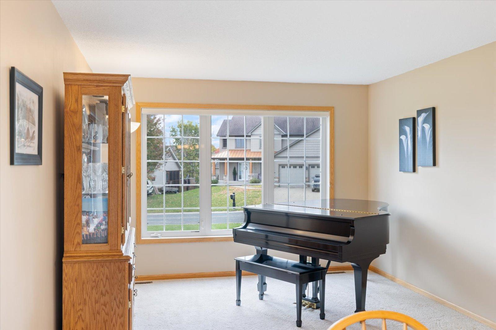 636 Ridgewood Lane Delano, MN 55328 - Photo 5 of 44