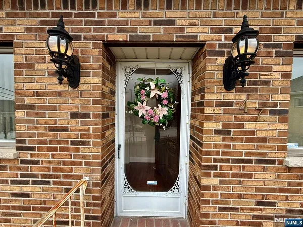 $2,700 | 47 Harding Court, Unit 1, Garfield, NJ 07026