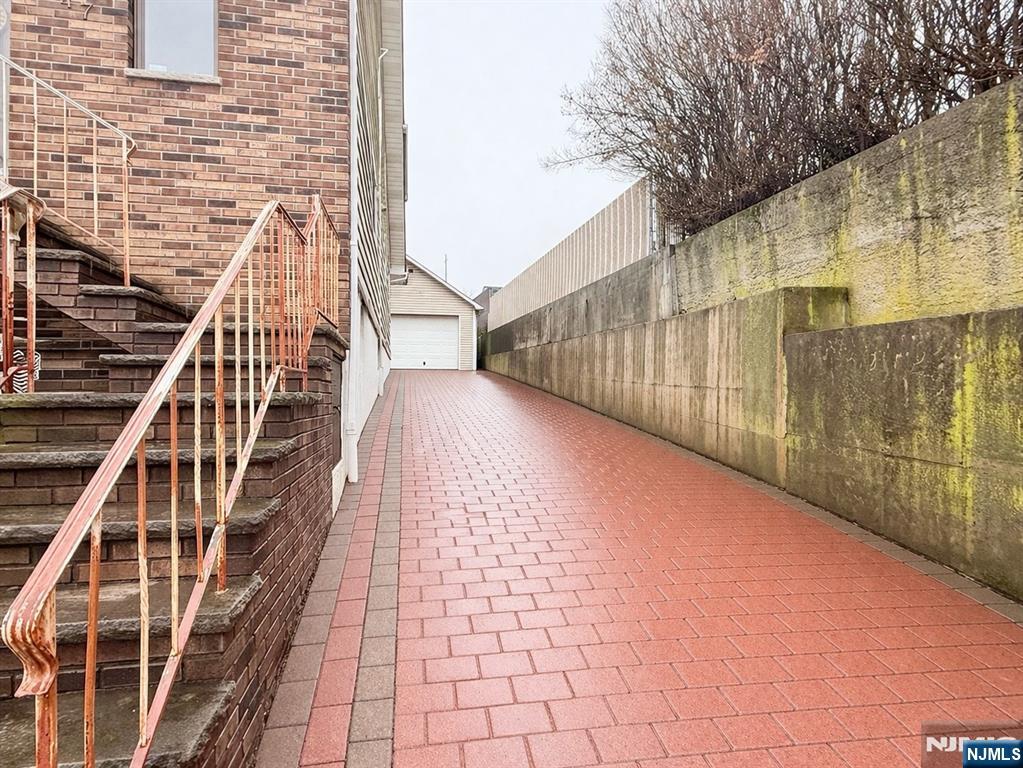 47 Harding Court, Unit 1 Garfield, NJ 07026 - Photo 23 of 42