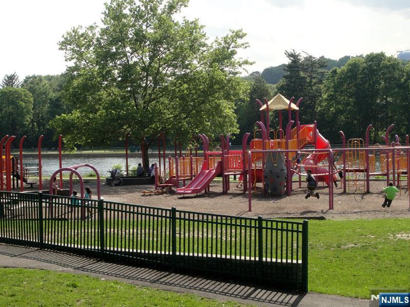 47 Harding Court, Unit 1 Garfield, NJ 07026 - Photo 29 of 42