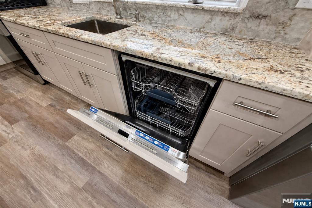 47 Harding Court, Unit 1 Garfield, NJ 07026 - Photo 7 of 42