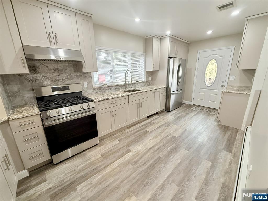 47 Harding Court, Unit 1 Garfield, NJ 07026 - Photo 9 of 42