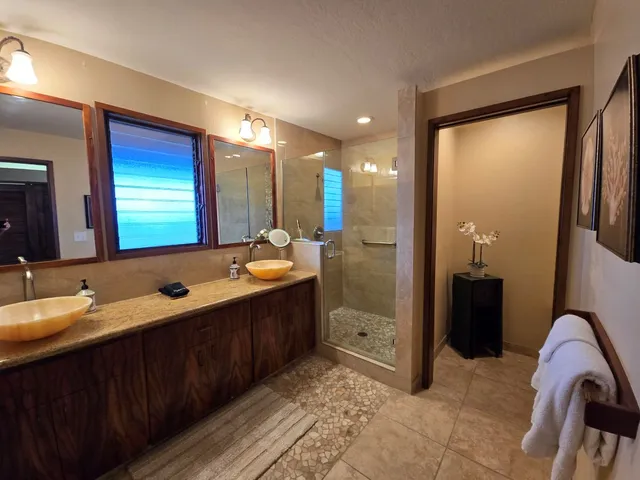 a view of walk in closet