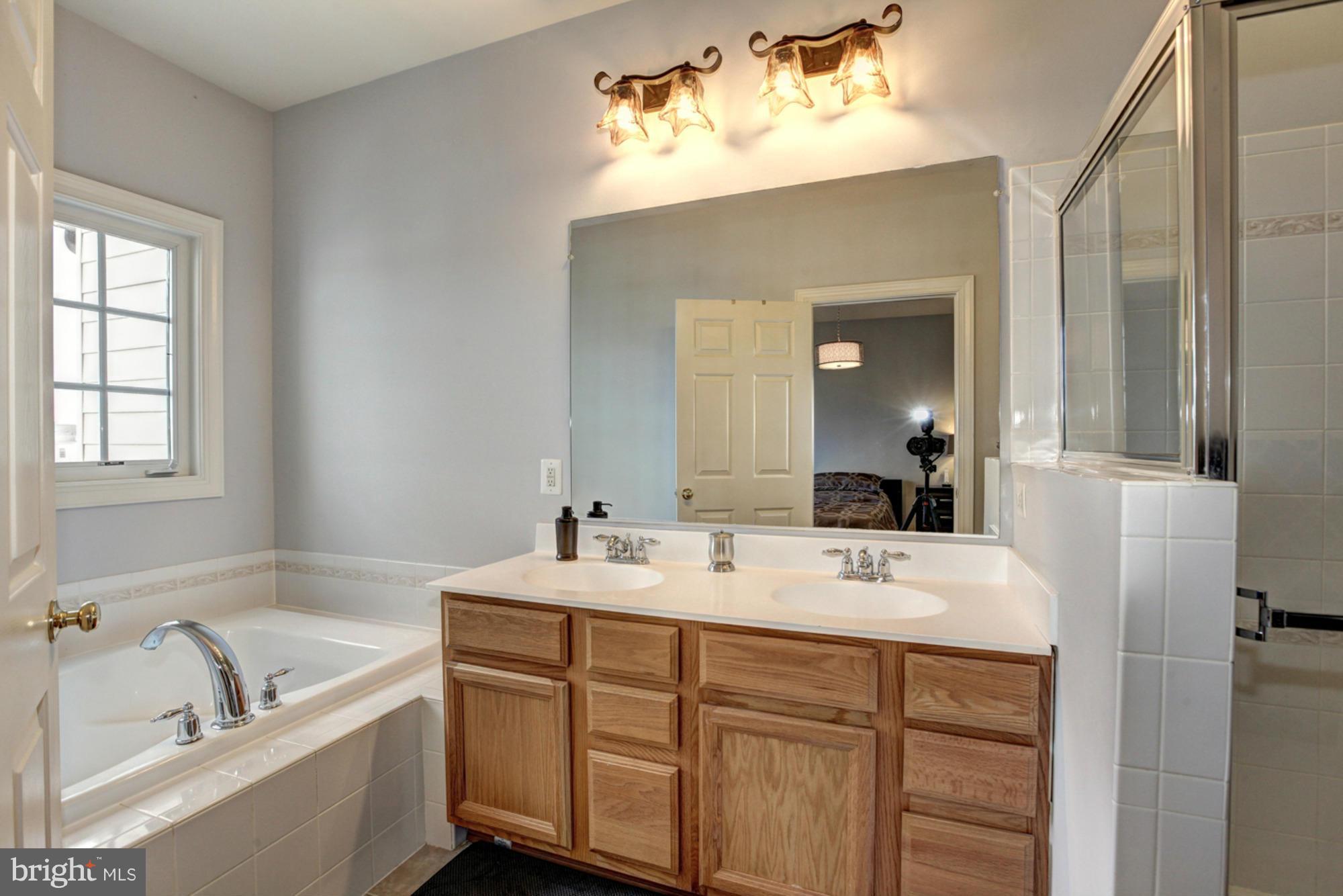 3932 Addison Woods Road Frederick, MD 21704 - Photo 19 of 30 Bath (Master)