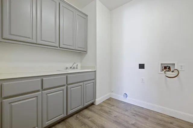 a view of a hallway with closet