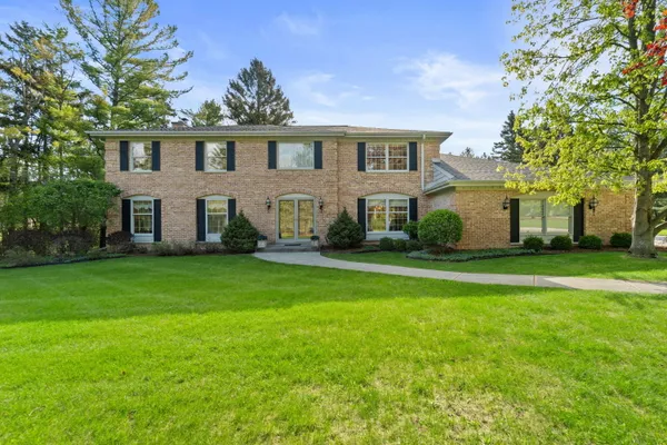 $850,000 | 9840 North Otto Road, Mequon, WI 53092